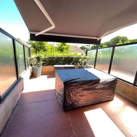 Le Lagon Bleu Dans Résidence Avec Piscine